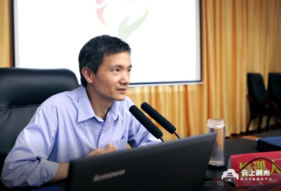 首届荆州市十大法治人物推选活动候选人丨万飞为妇女儿童撑起法治蓝天