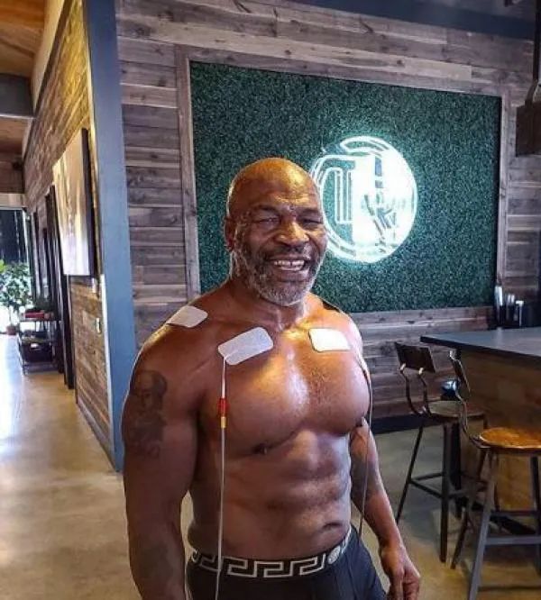 泰森复出首战却遭吐槽