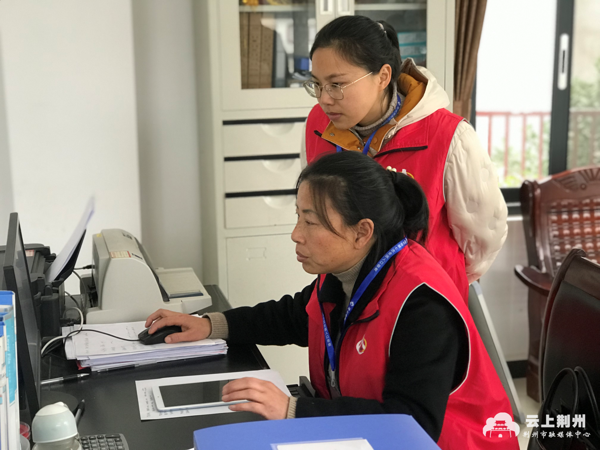 荆州区人口普查进展顺利1700多名普查员进入比对复查阶段