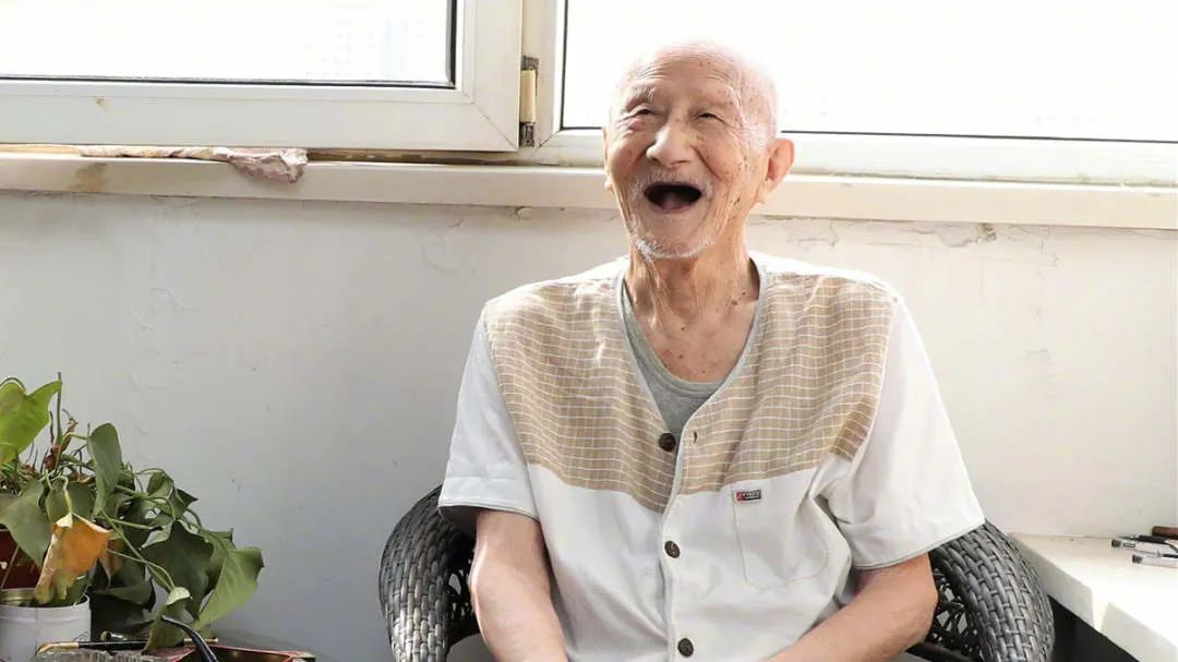 今天送别百岁老人方桂馥