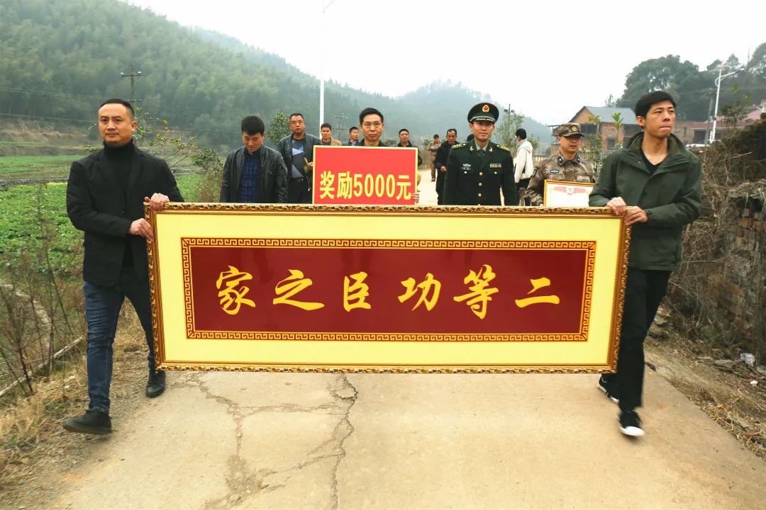 寒冬里,暖流涌向光荣之家(焦盛洋 王良福)吸引更多有志青年投身军旅让