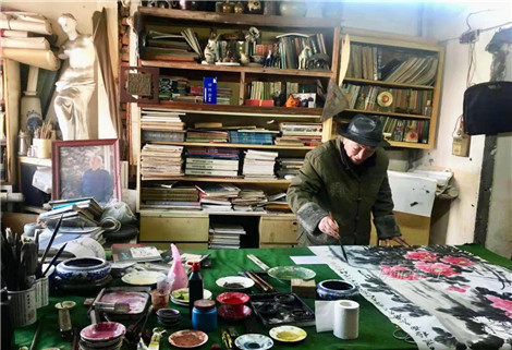 (特约记者李世然)年过八旬的老画家杨谦(笔名西湖老人)从小酷爱美术.