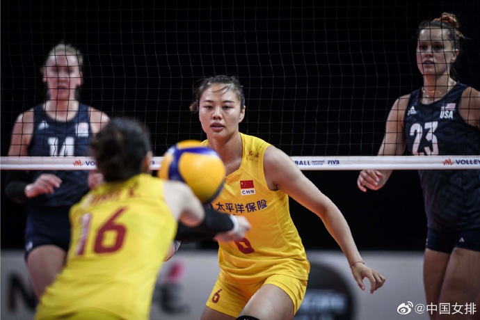七连胜中国女排战胜美国女排