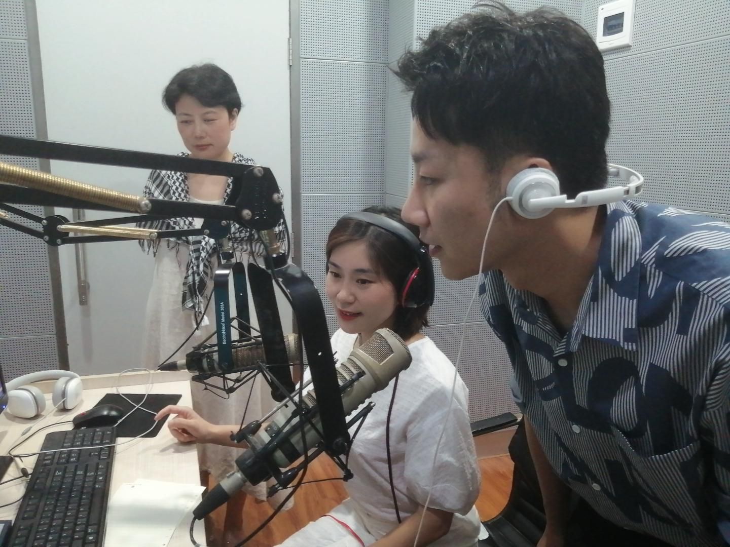 00:0000:00广播剧《小镇冰火》是根据荆州本土作家雷中喜创作的抗战