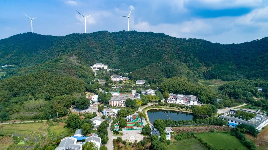 桃花山生态园地处江汉平原与洞庭湖平原结合部,位于石首市桃花山镇李