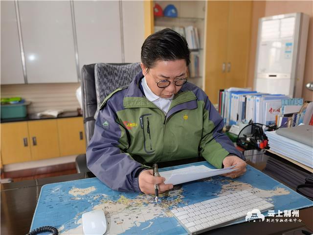 荆州市劳动模范和先进工作者甘俊弘扬企业家精神为新时代建功立业