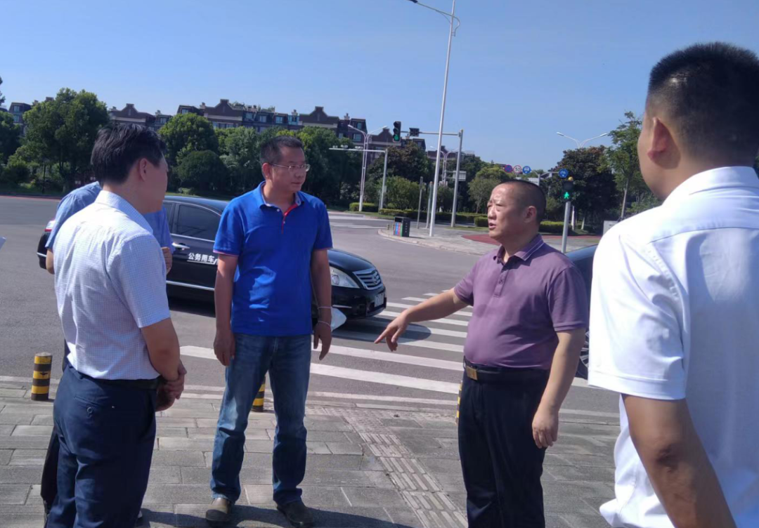 黄祥龙来到荆州高新区调研荆州奥特莱斯产业园项目建设