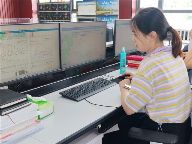 localfd2e2ad10cc04be786680bebe1042d6c