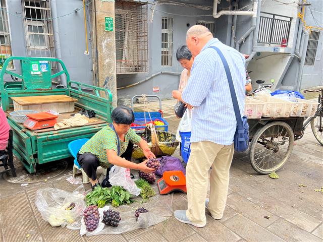 local67de2211563948a98e1d63667581470a