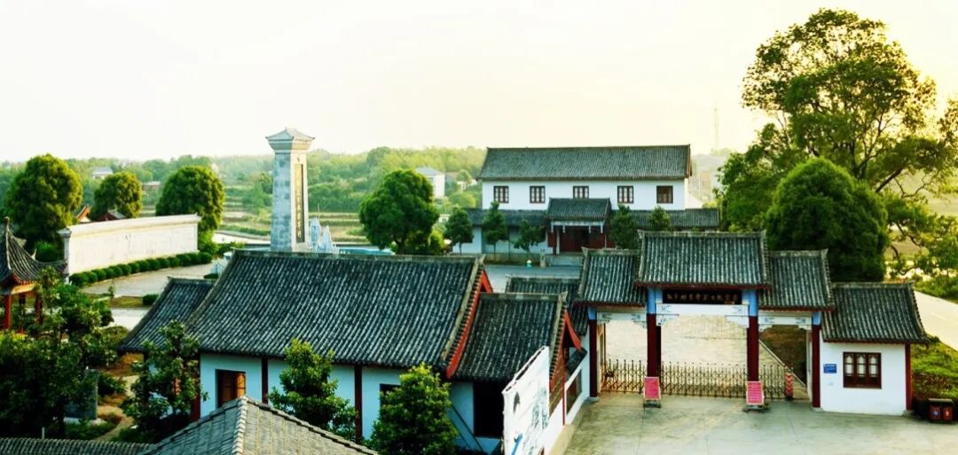 1  桃花山红军树革命纪念园.jpg