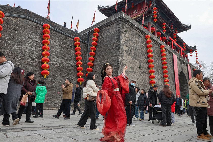 湖北荆州新春开城大典让游客沉浸体验年味【4】