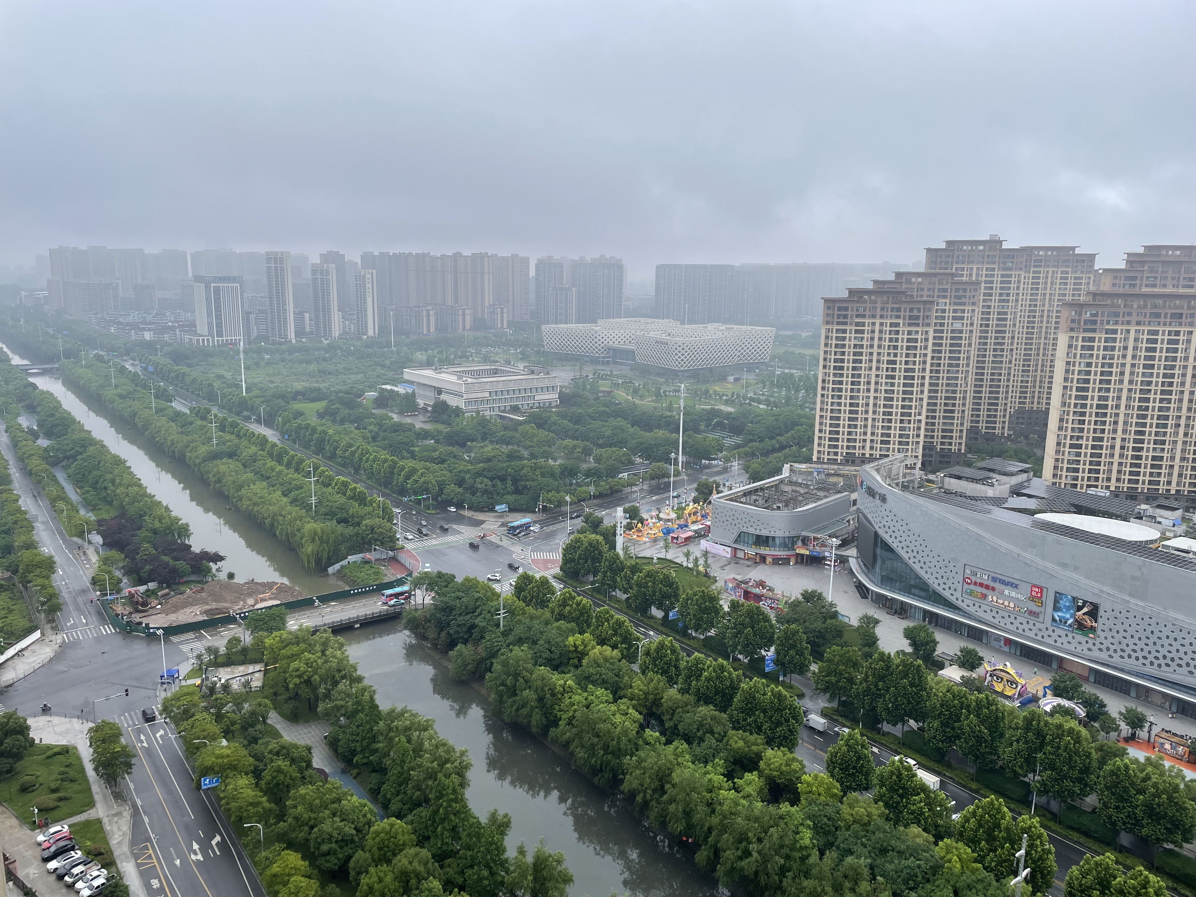 正在上传...