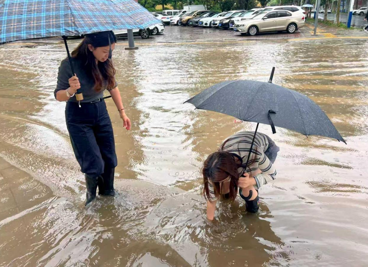 正在上传...