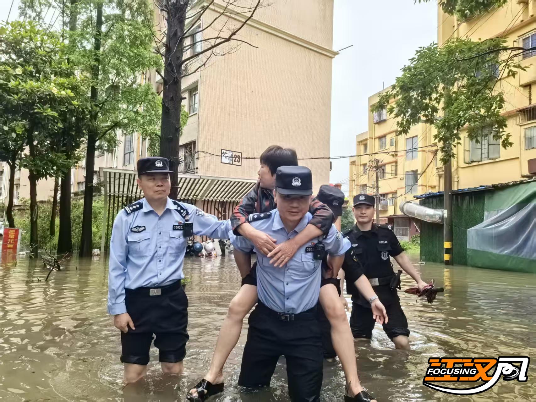 正在上传...