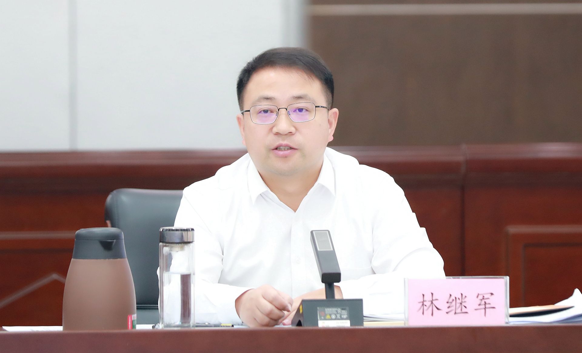 魏朝东主持召开市"四大家"领导联席会议 _云上洪湖