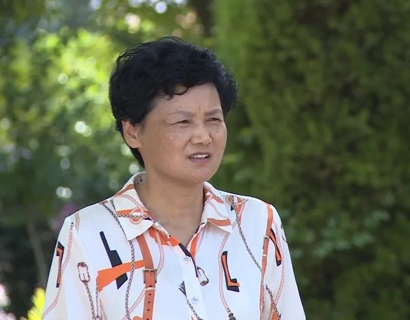 是荆州市唯一获此殊荣的民政人刘秀兰全省仅13人获此殊荣"荆楚楷模.