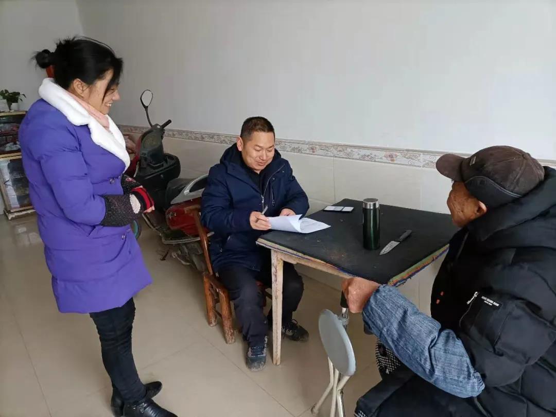 公安城管走访暖人心慰问送真情