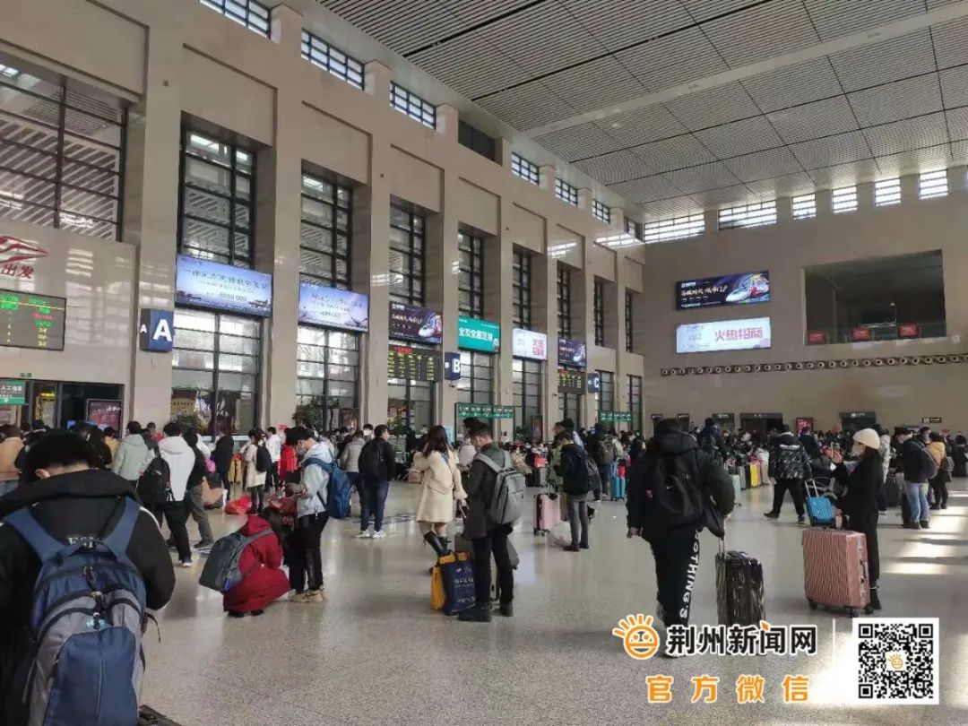 今天上午荆州火车站汽车站这一幕幕