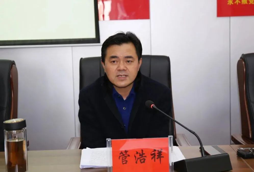 接受聘书后,张炎辉,刘虎,谢鹏三位特约监察员代表作表态发言,表示坚决