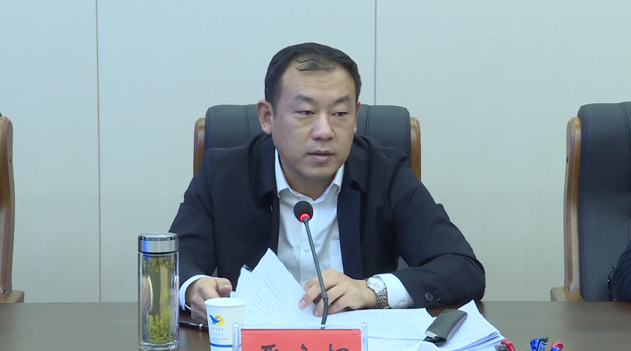 县委书记严广超主持召开县委常委会会议