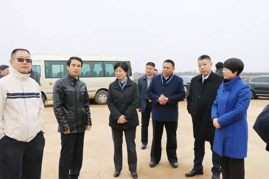 3月15日上午,海航集团执行董事长李先华一行来到猇亭,考察海航航校