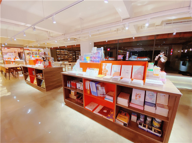 宜昌首家高校书店开业_长江云 - 湖北网络广播电视台官方网站