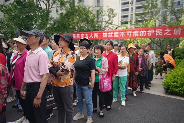 演练指挥长由虎牙街道党工委委员,人武部部长,副主任陈刚担任,指挥员