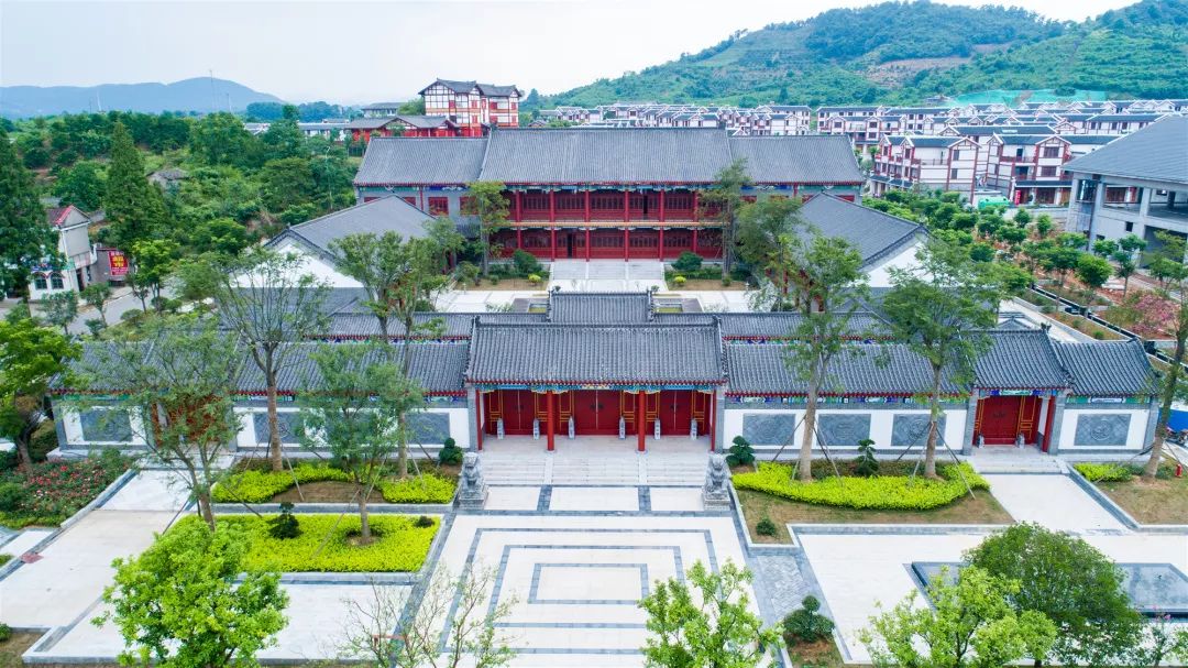 青林寺村有了音乐喷泉!_云上宜都