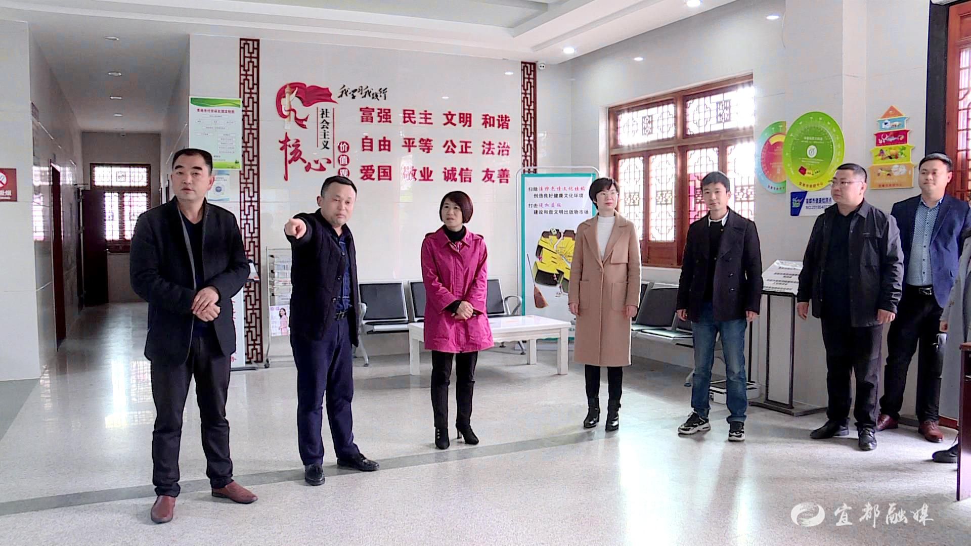 新风宜都何英调研扫黄打非工作