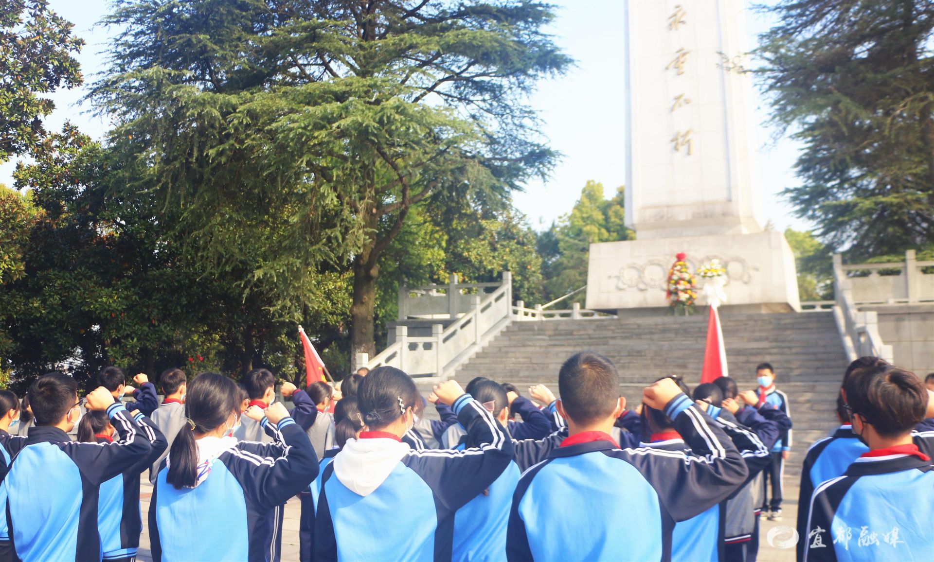 网络中国节61清明陆城一中开展清明祭英魂活动