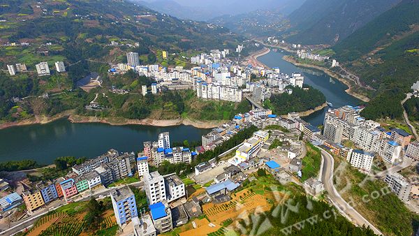 风劲正是扬帆时巴东县沿渡河镇发展侧记