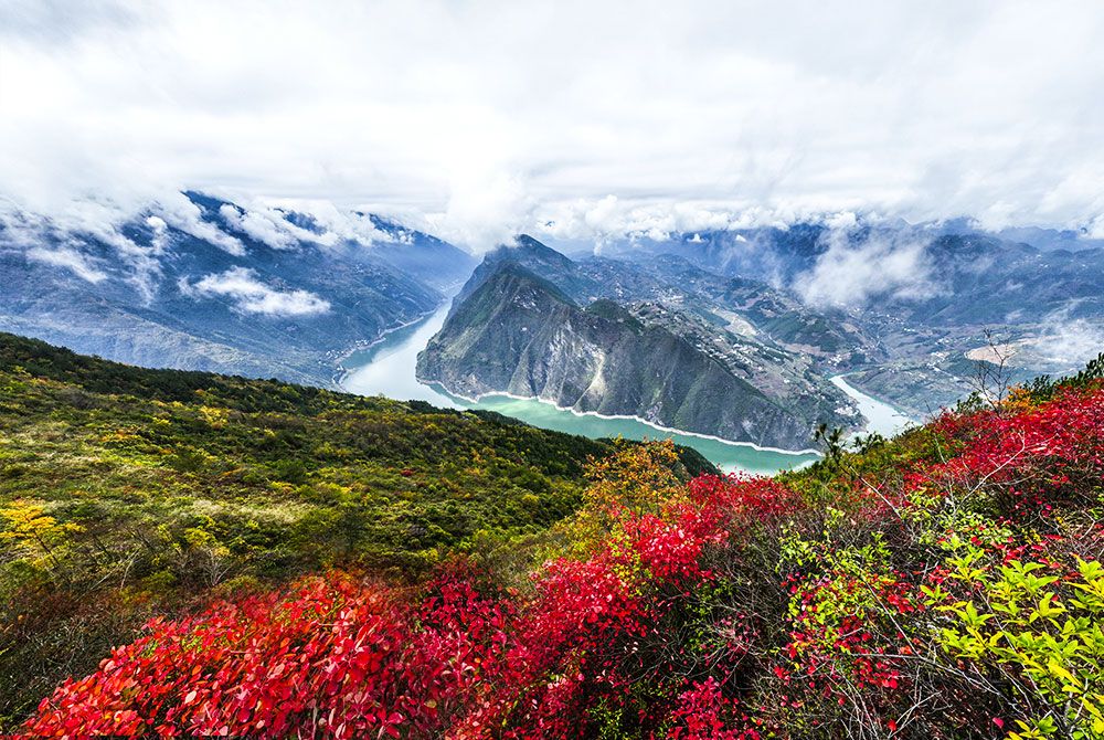 組圖滿山紅葉似彩霞最新航拍下的巴東巫峽口美呆了