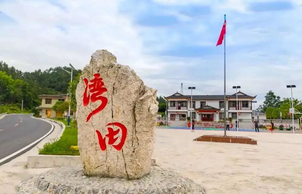 湾田村每年高考结束,当地纪检干部还会提醒村民不办"升学酒"谢师宴"