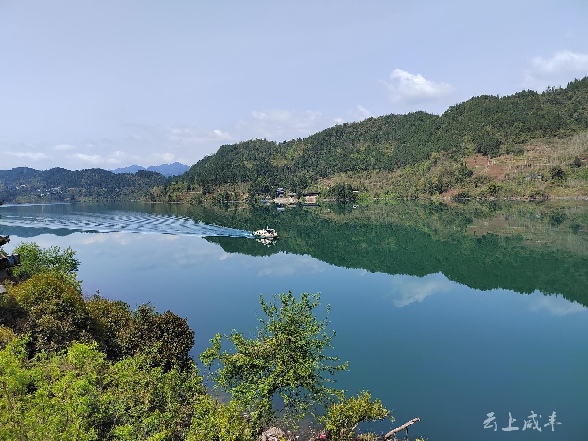 恩施咸丰旅游景点图片