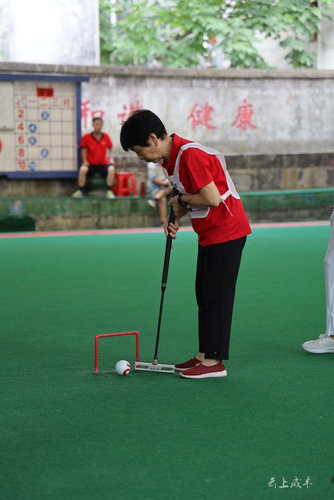 门球握杆图图片