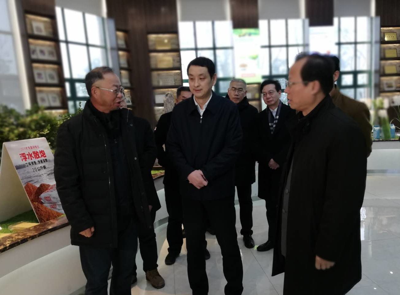 市委常委,葛店开发区党工委书记,管委会主任胡澜,副市长江国新,市政府