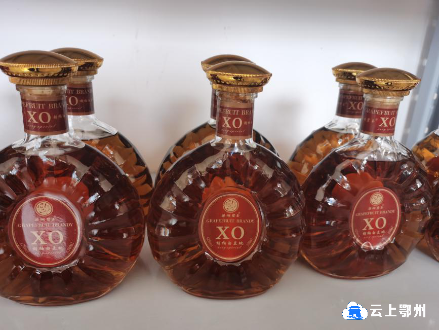 胡柚酒故事都有就想问你跟不跟我走