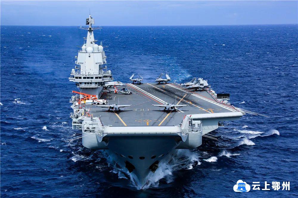 今天人民海军成立73周年鄂州舰生日快乐