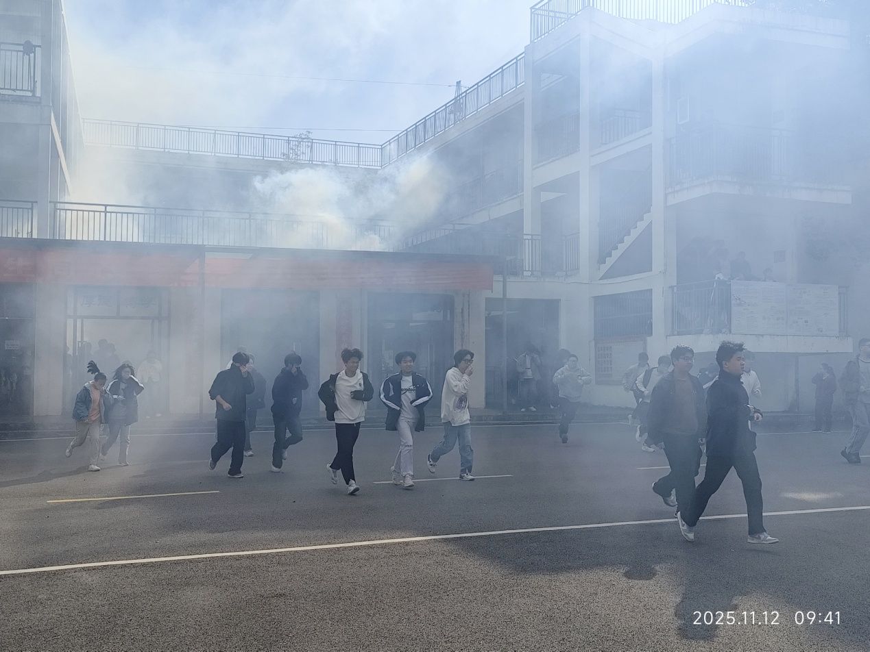 C:\Users\lenovo\Documents\Tencent Files\358087236\nt_qq\nt_data\Pic\2025-11\Ori\47977432adfb44c8f2695b2ce9b7ad0b.jpeg