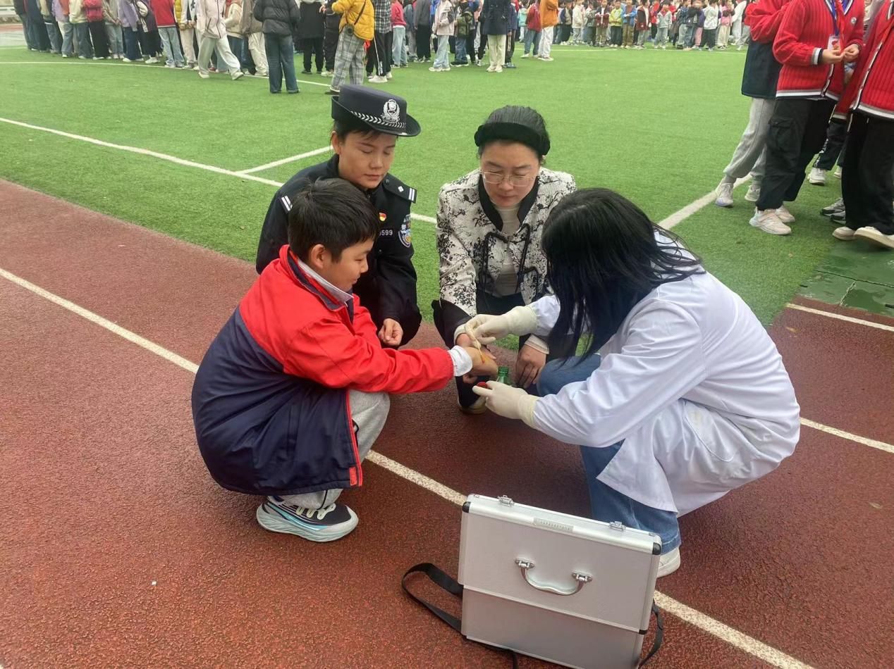 63f3078a25ee318328bc7b14673cf669