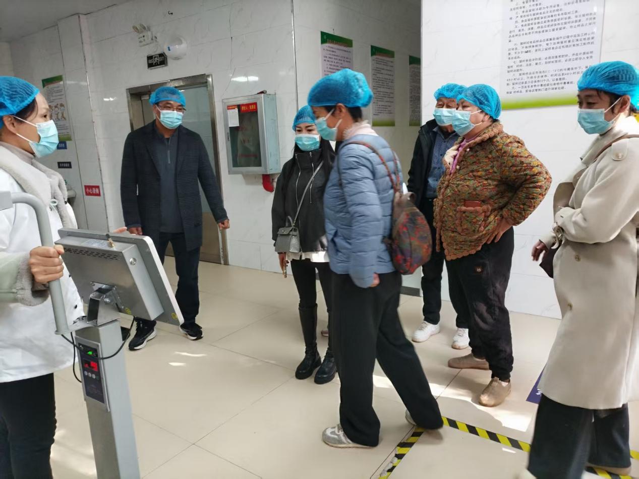 mmexport1764570973143