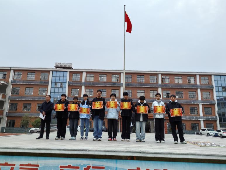 15a33162215bca93610b2049efc816a