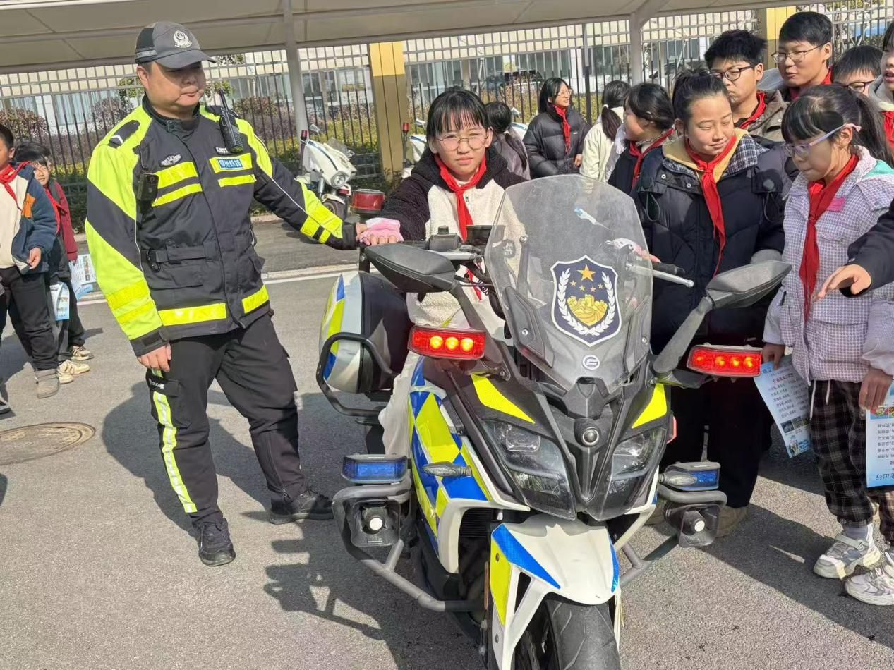 3f1eb04ce42f2eefad02052fa8d9fc29