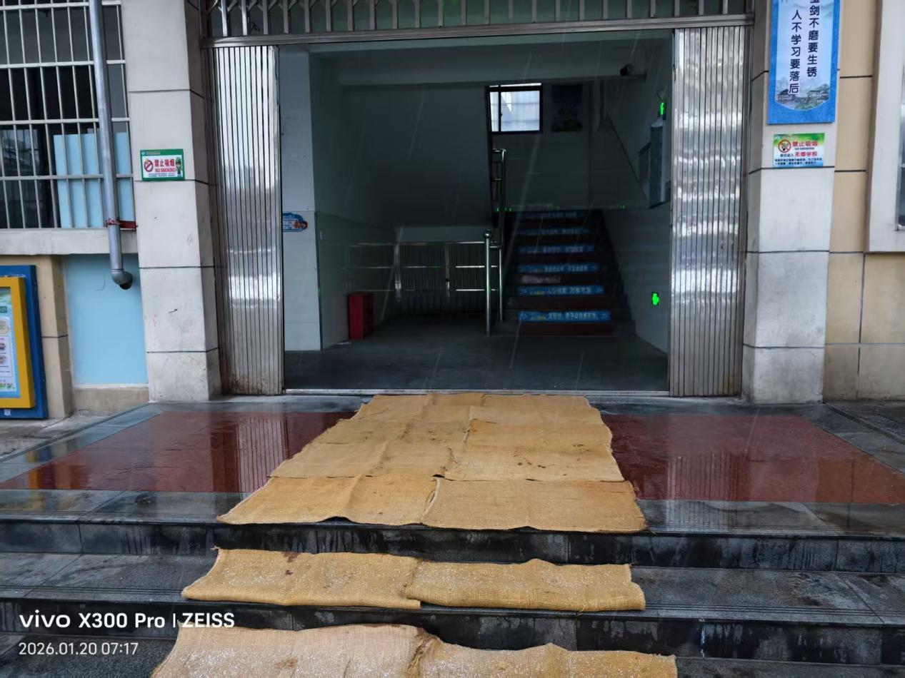 4228e97b756d27b9825ca6ce4e2b2474