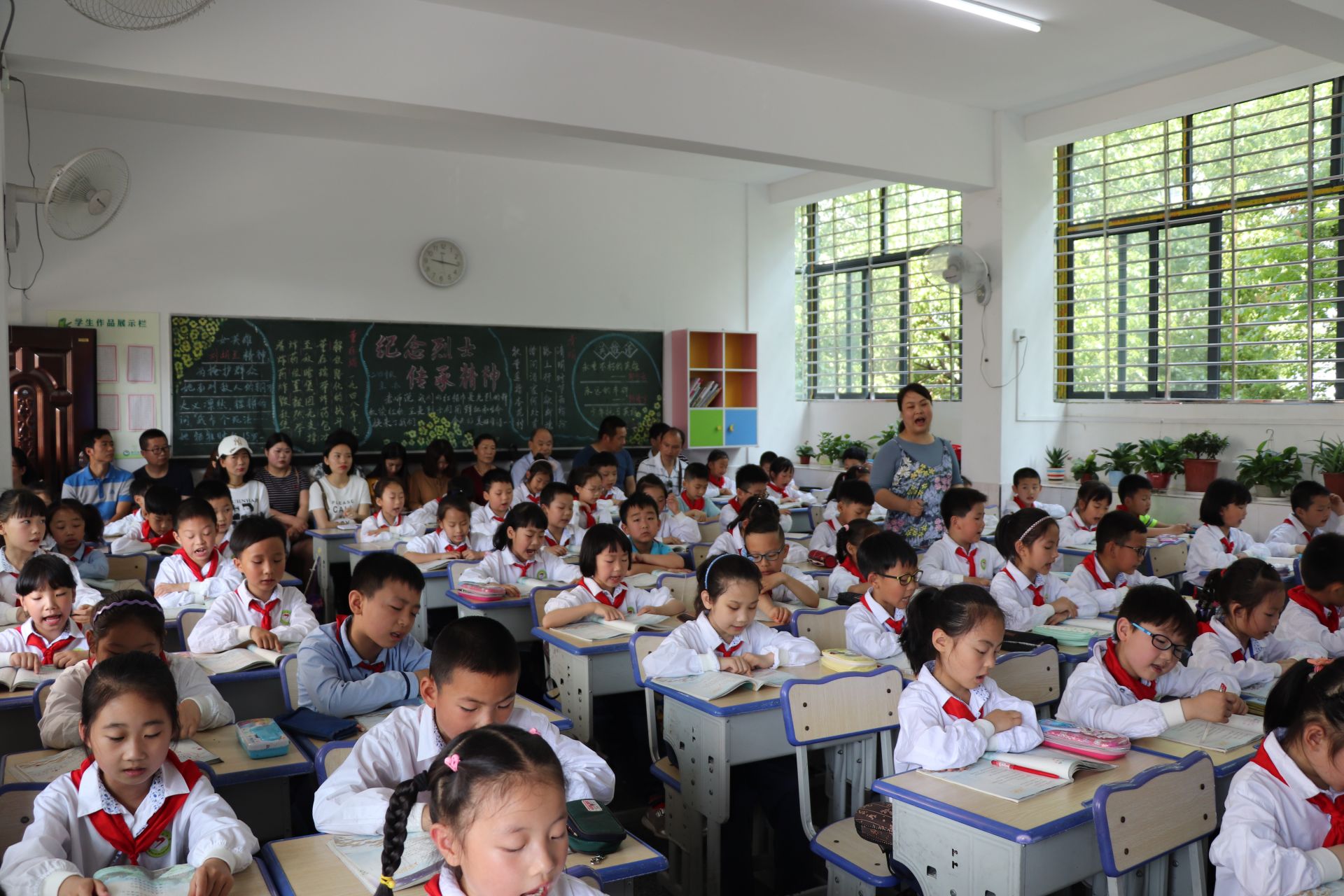 荆门丨竹园小学开展教学开放周活动