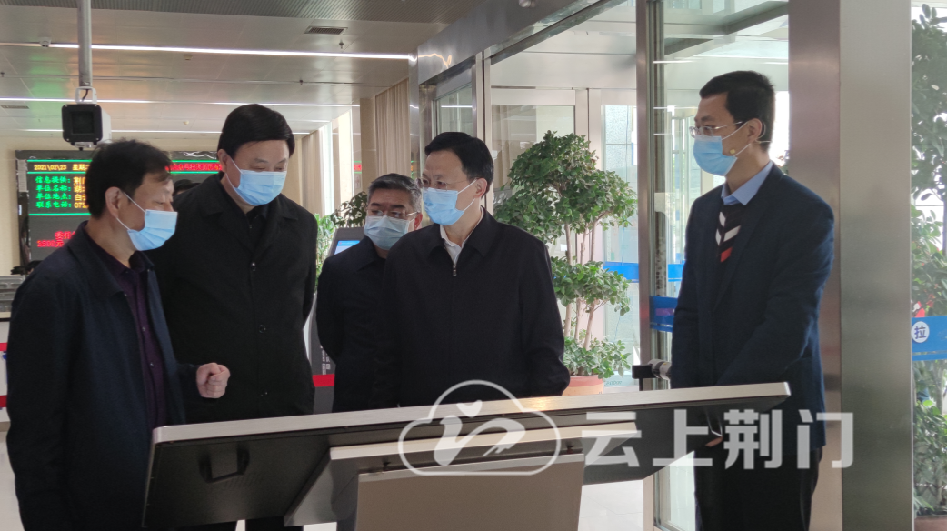 春风行动送岗位荆门市委书记现场喊话用辛苦指数换取幸福指数和发展