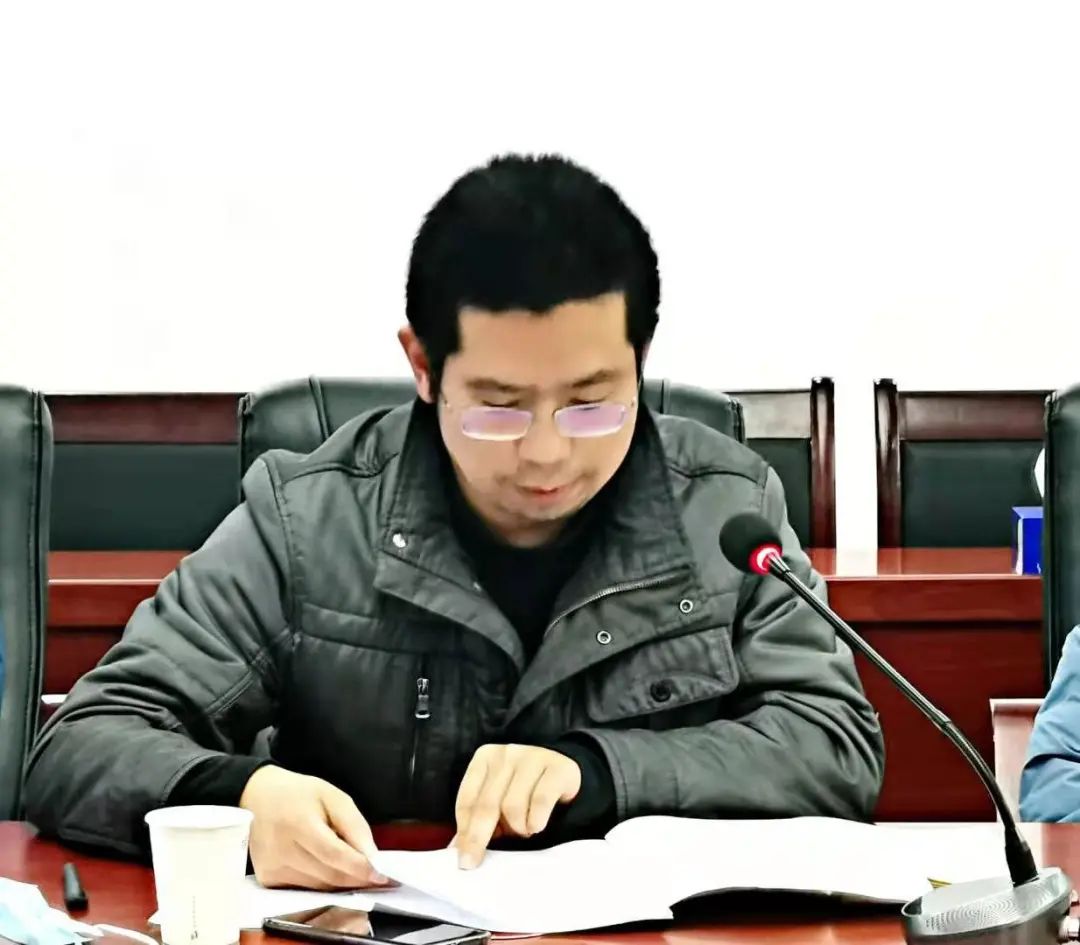 市交通运输局建设管理科科长一级主任科员郑毅06,创新发展拓荒牛点评