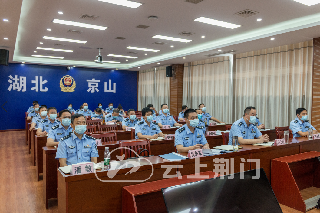 京山公安开启护学模式