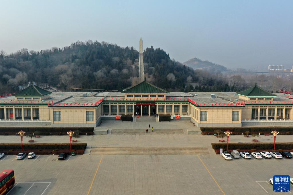 百折不挠乐于奉献太行精神述评