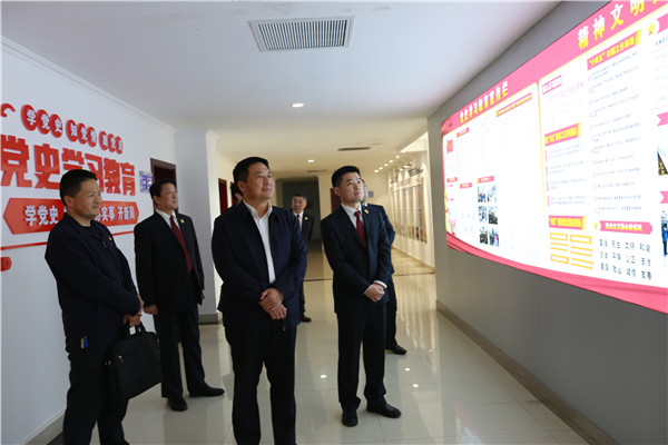 荆门市东宝区委副书记政法委书记梅勇到东宝区检察院调研指导工作